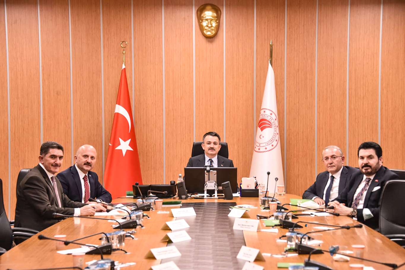 Ağrı heyeti, "Yatırım ve İstihdam" için Ankara’da mekik dokudu Ağrı heyeti, "Yatırım ve İstihdam" için Ankara’da mekik dokudu